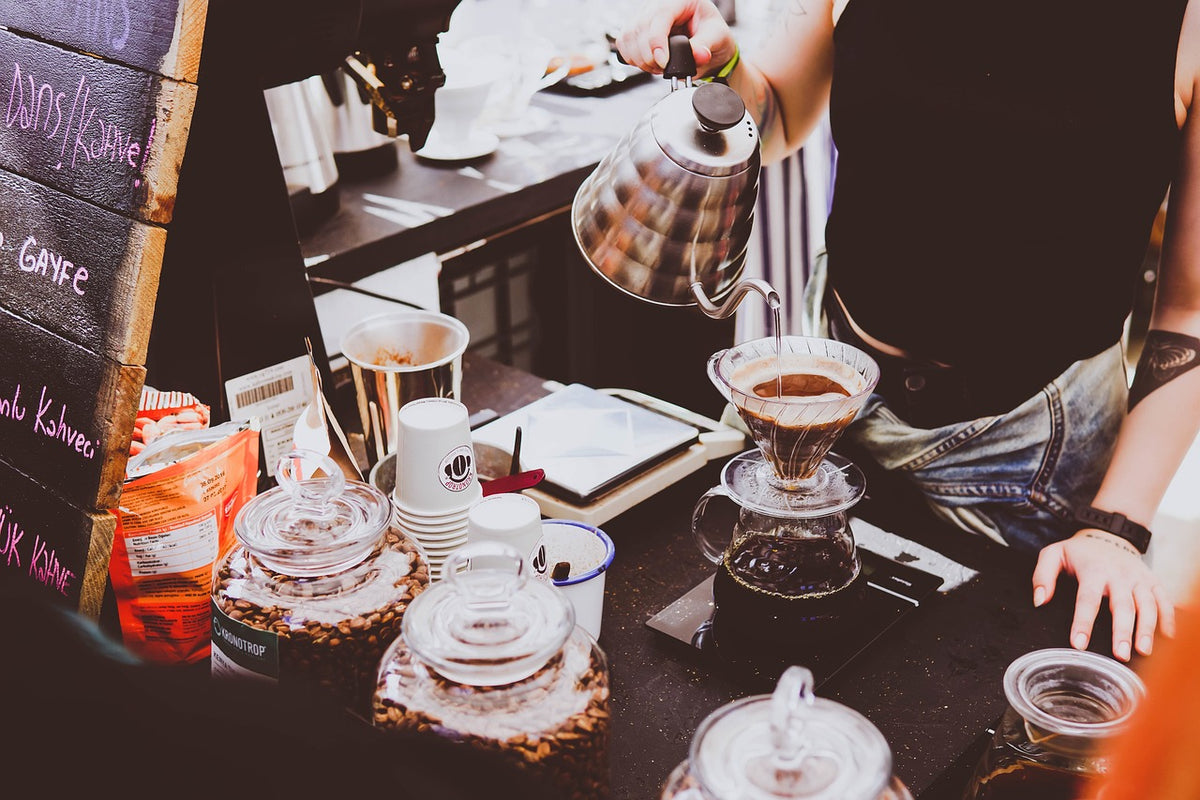 Pour-over coffee brewing with precise water measurement